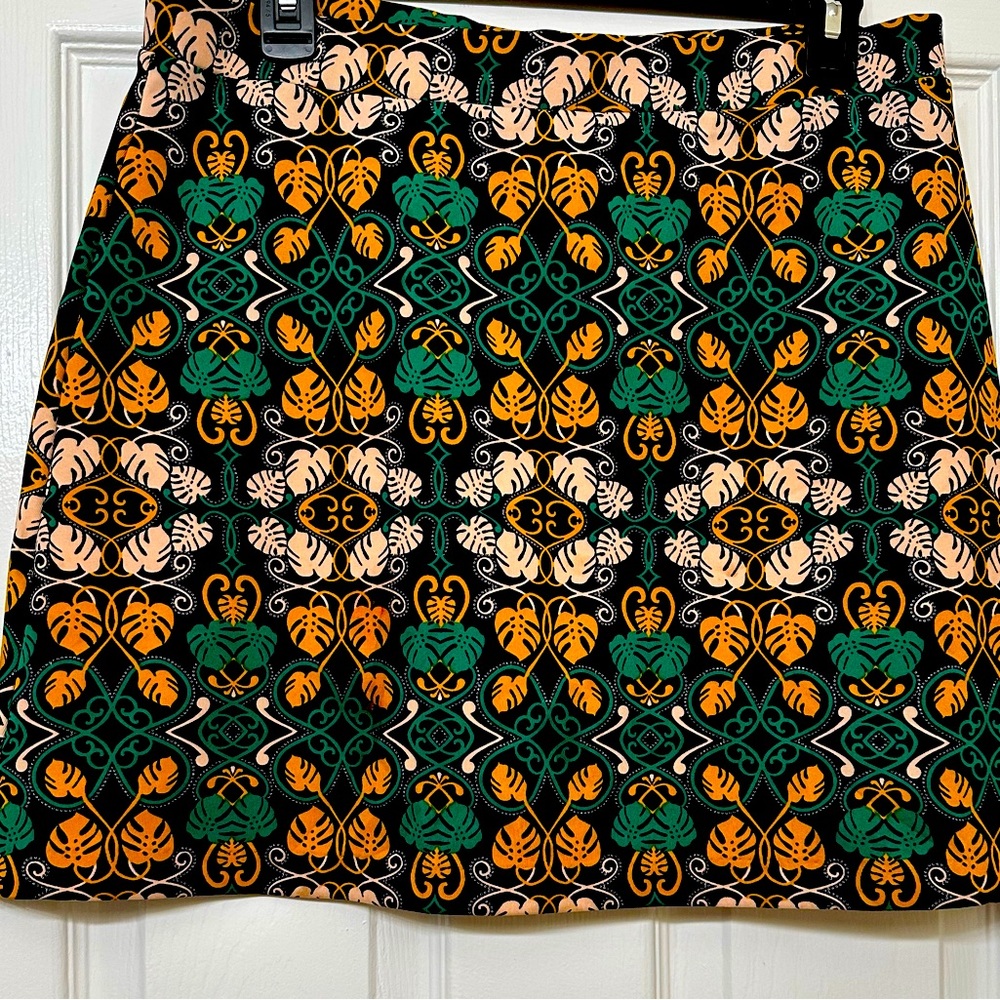 H&M skirt green gold black knee length size medium